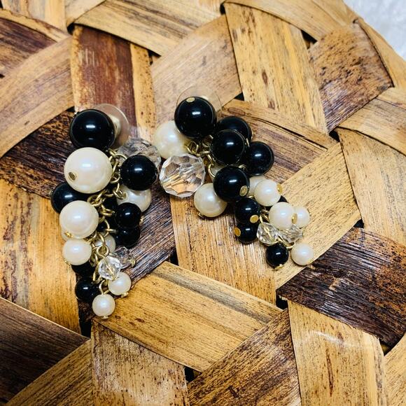 Vintage Jewelry - Vintage Cluster Dangle Bead Earrings Black Clear Pearl 3" Drop
